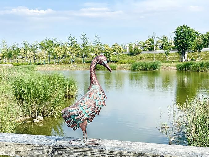 Garden Outdoor Statue Metal Duck Art Sculpture for Lawn, Farm and Patio - 25 Inches