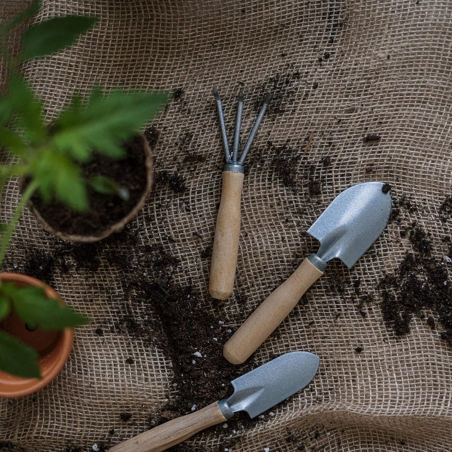 100 Pack 3 inches Biodegradable Seedling Peat Pots for Plants Seed Starter, Indoor Planting Cups for Seedlings with 100 Pack Plant Markers