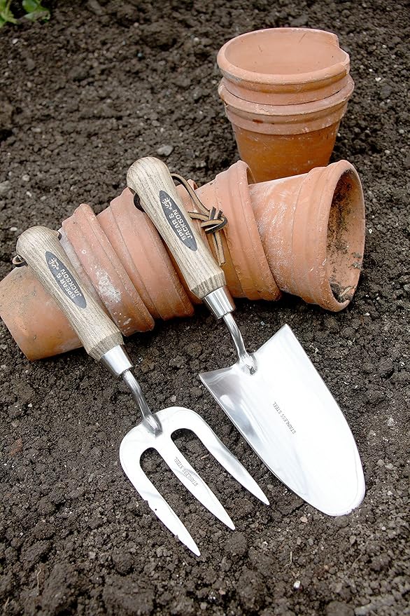 Spear & Jackson 5030TR Traditional Stainless 5 ½" Hand Trowel